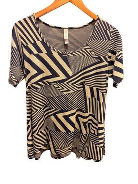 LuLaRoe "Perfect T" Geometric ZigZag Tunic | Size Small